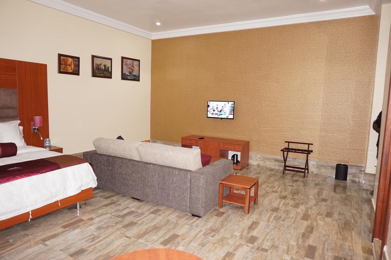 Aenon Suites Oshogbo Екстериор снимка